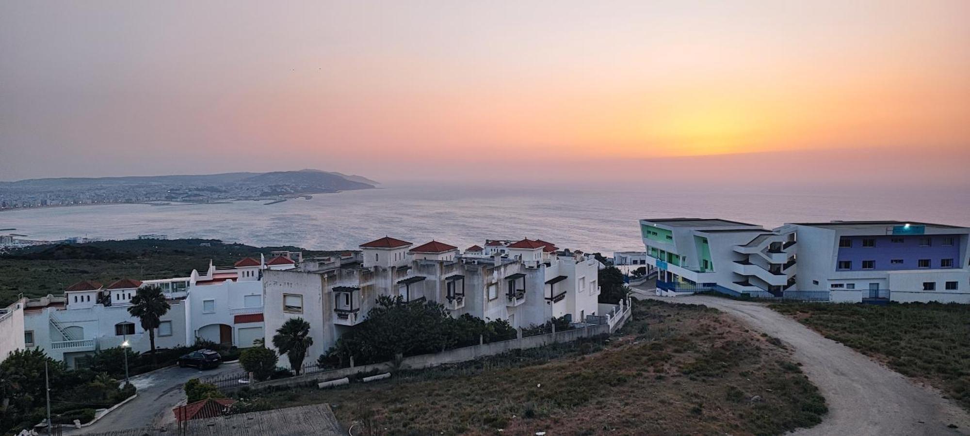 Magnifique Appartement De Standing A Tanger Avec Vue Sur Mer Et Acces Piscine Esterno foto